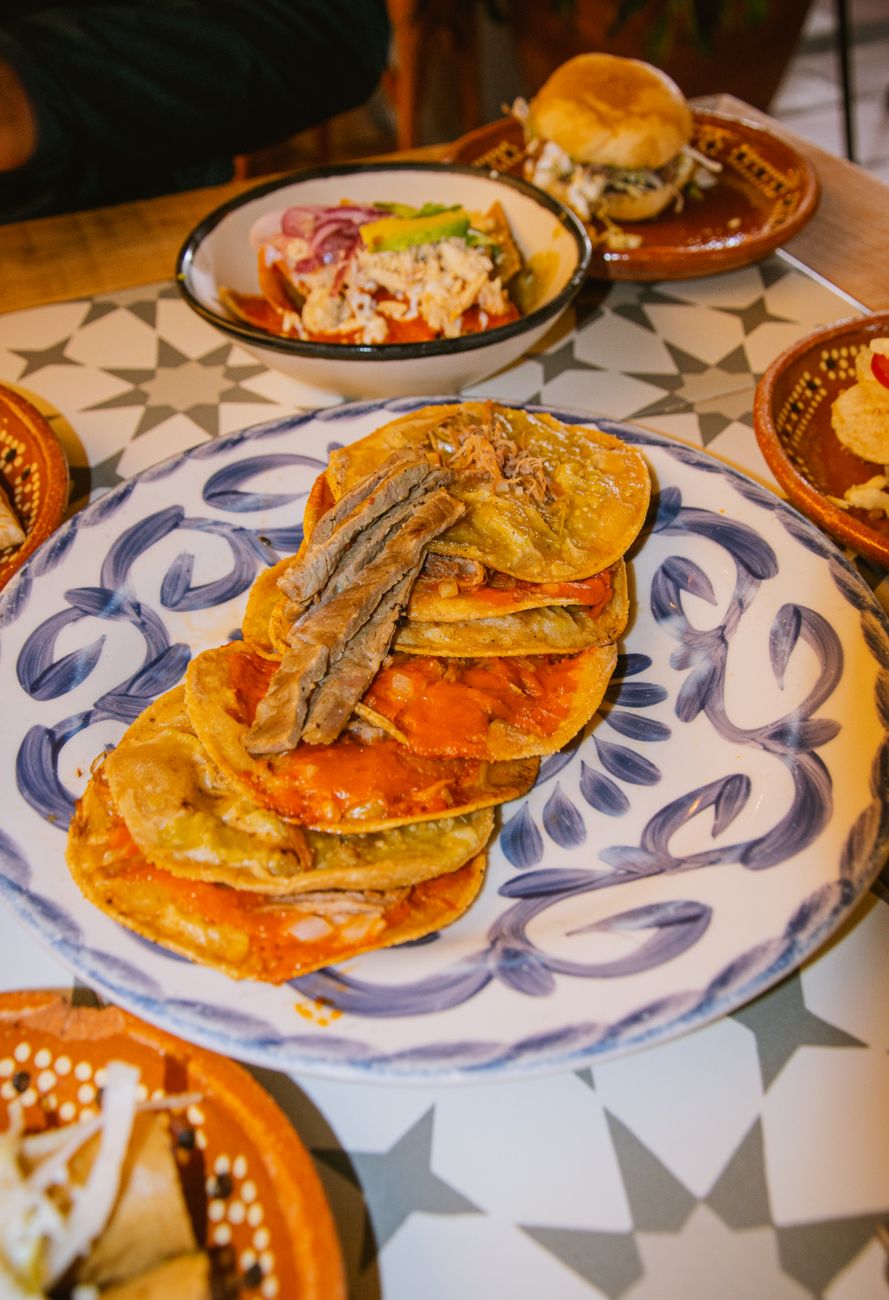 Platillos coloridos de la gastronomía oaxaqueña